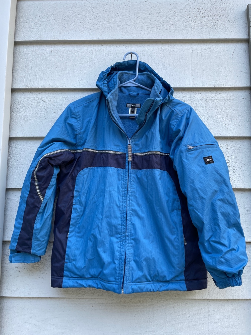 REI Snow Jacket with Attached Hood, Youth Size Large (12/14), Blue